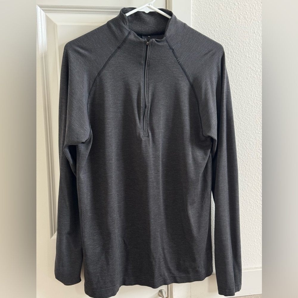 Lululemon Metal Vent Tech 1/2 Zip Grey Size M